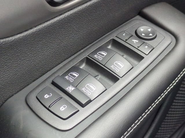 New 2027 Chrysler Pacifica Limited FWD image 25