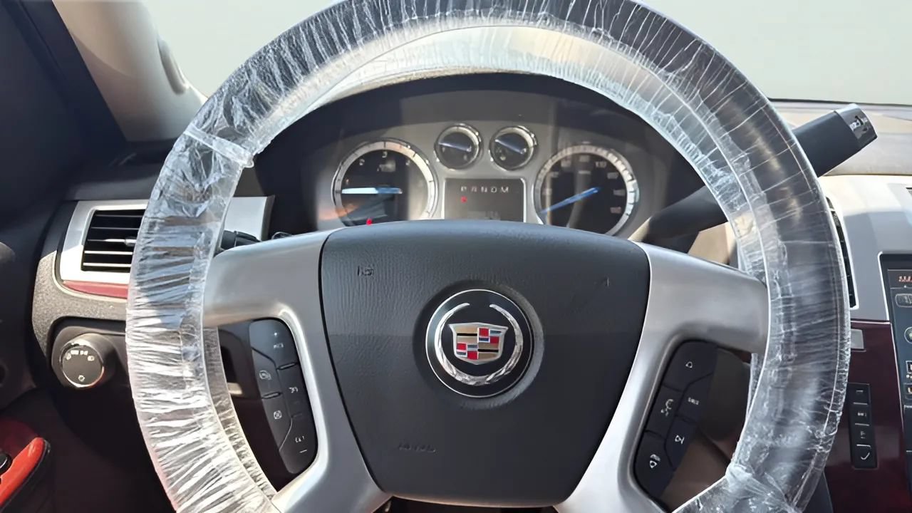 Used 2012 Cadillac Escalade EXT Premium AWD/4WD image 21