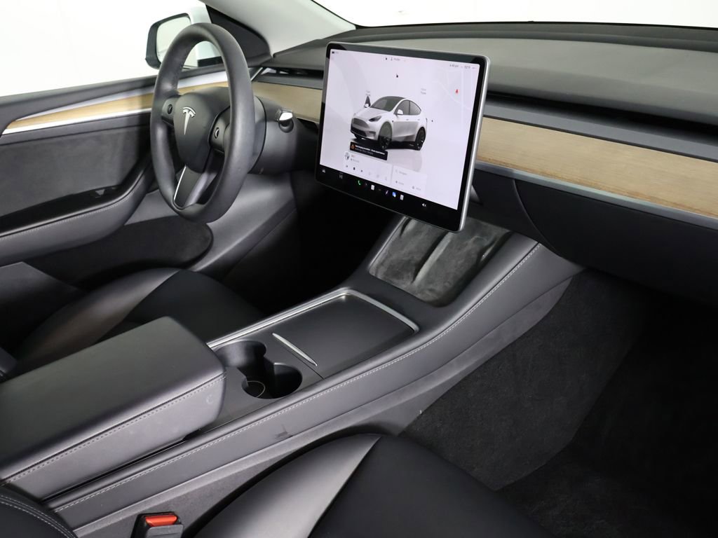 Used 2023 Tesla Model Y AWD image 26