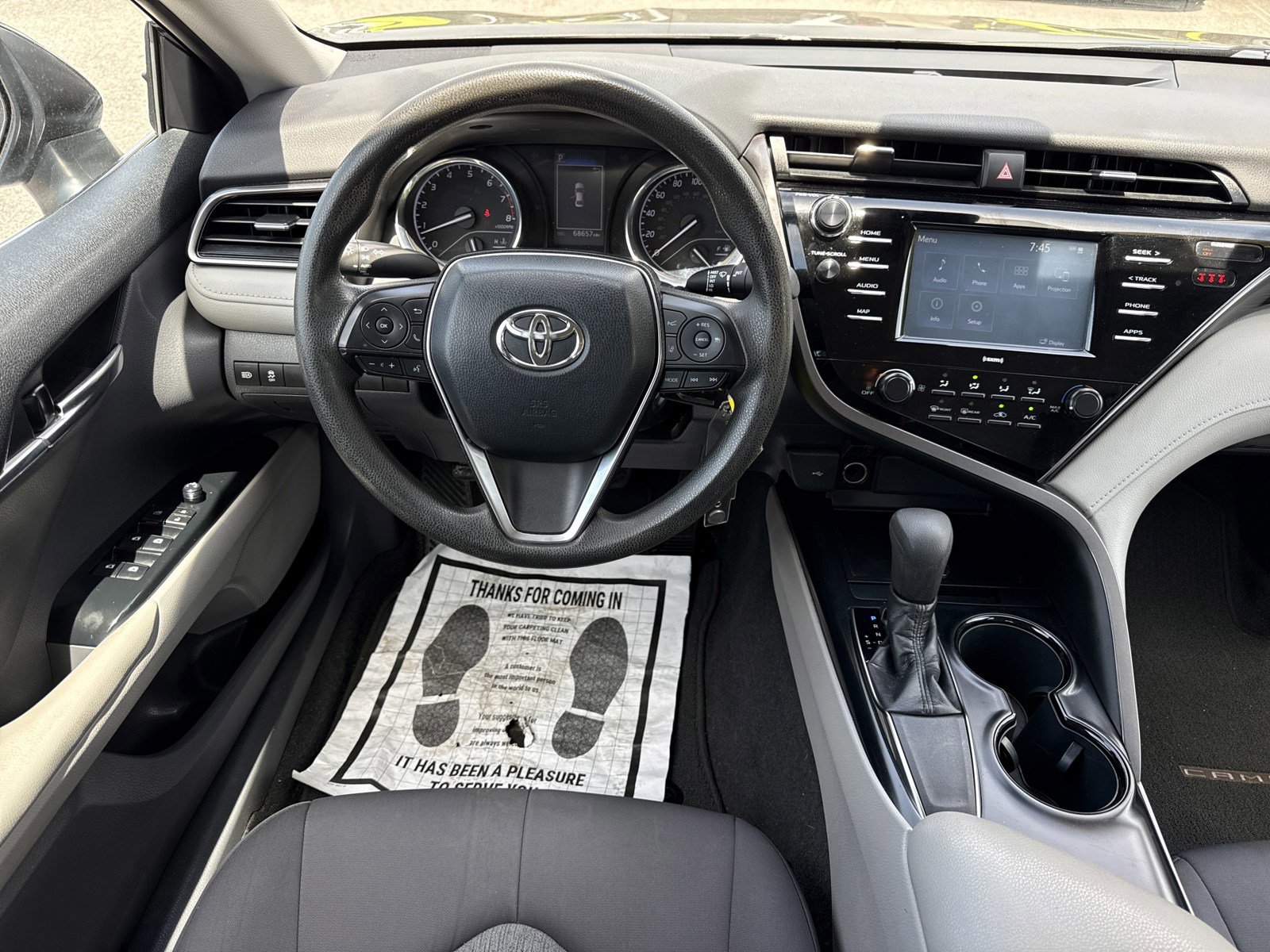 Used 2020 Toyota Camry LE FWD image 14