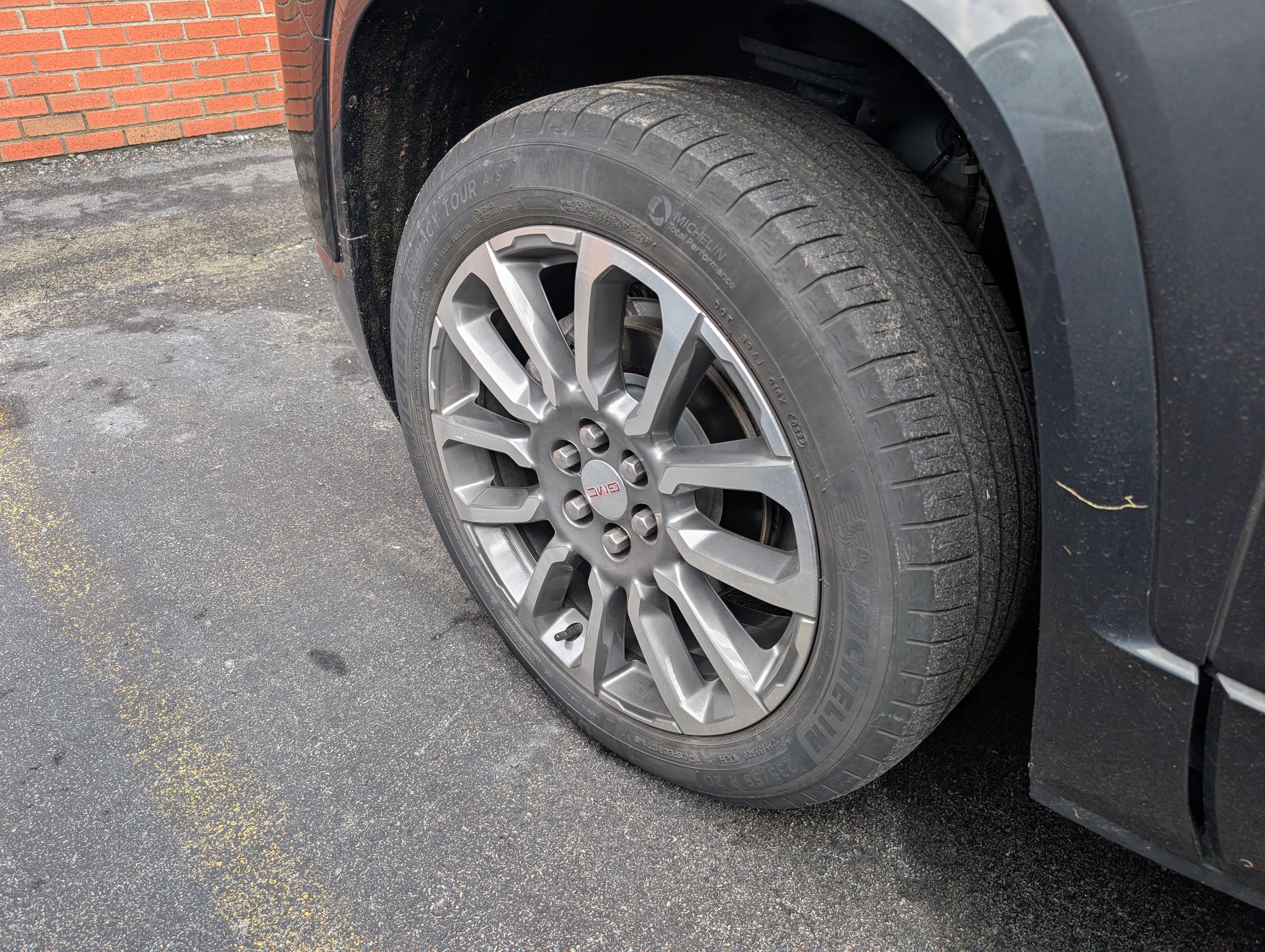 Used 2022 GMC Acadia Denali w/ Denali Ultimate Package image 12