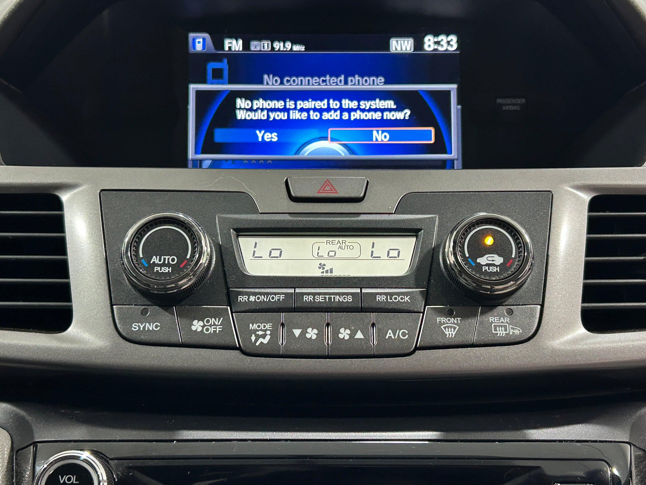 Used 2016 Honda Odyssey SE image 8