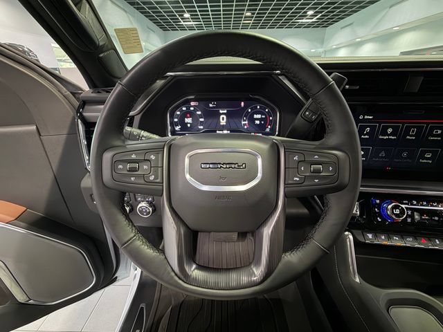 Used 2025 GMC Sierra 2500 Denali Ultimate w/ Max Trailering Package AWD/4WD image 18