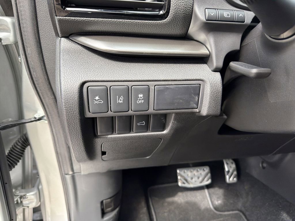 New 2026 Mitsubishi Eclipse Cross Black Edition image 17