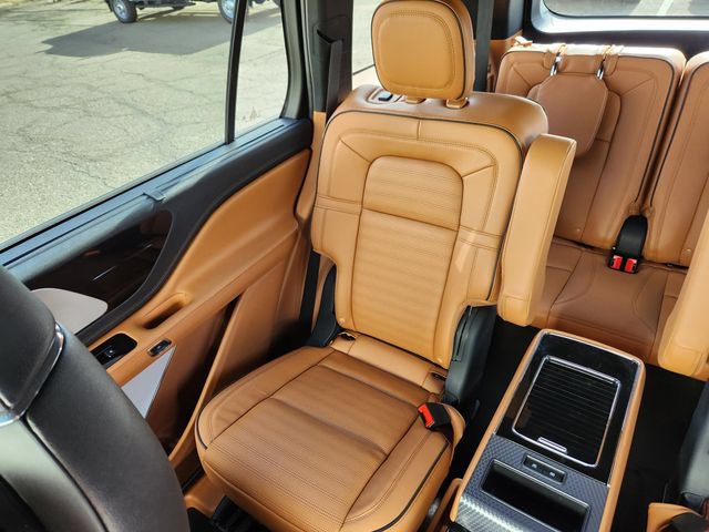 Certified 2025 Lincoln Aviator Black Label w/ Black Label Special Edition AWD/4WD image 15