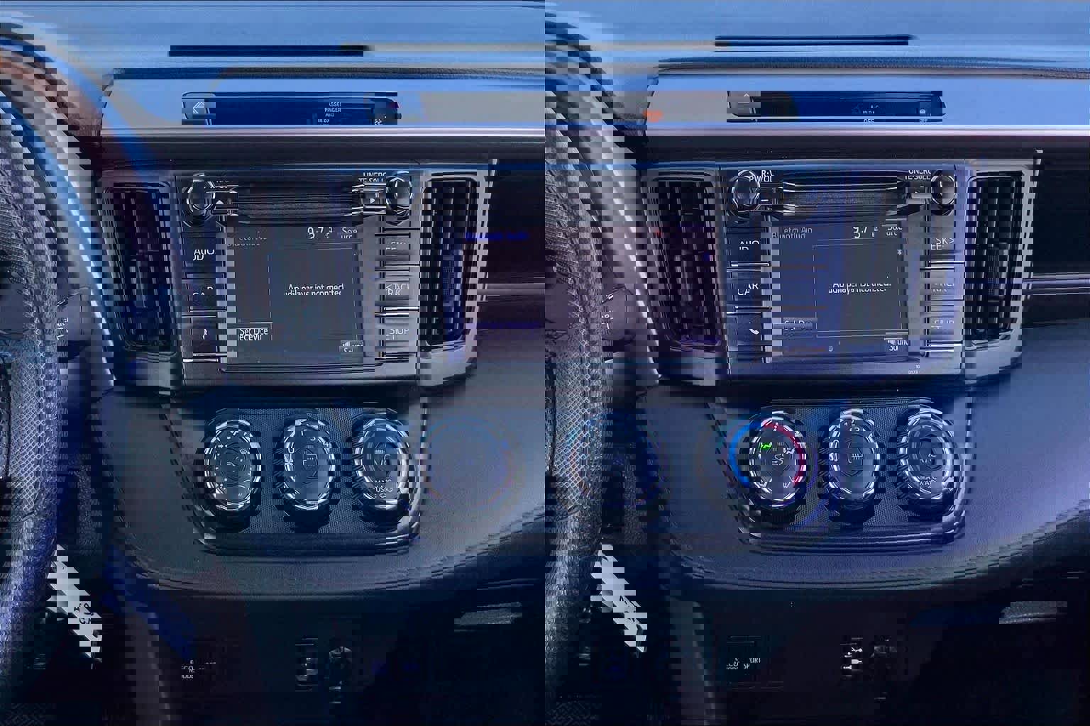 Used 2016 Toyota RAV4 LE image 7