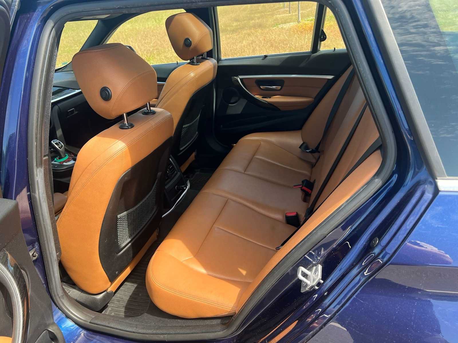 Used 2018 BMW 330i xDrive Wagon AWD/4WD image 8