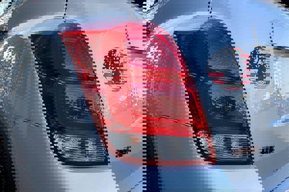 Used 2019 Chevrolet Trax LT w/ Redline Edition image 30