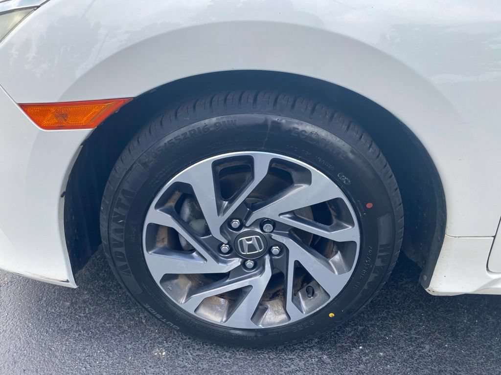 Used 2018 Honda Civic EX image 11