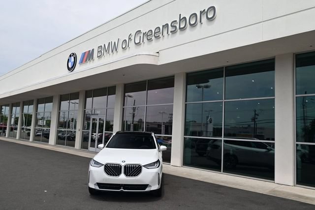 New 2026 BMW X3 xDrive30i w/ Premium Package AWD/4WD image 3