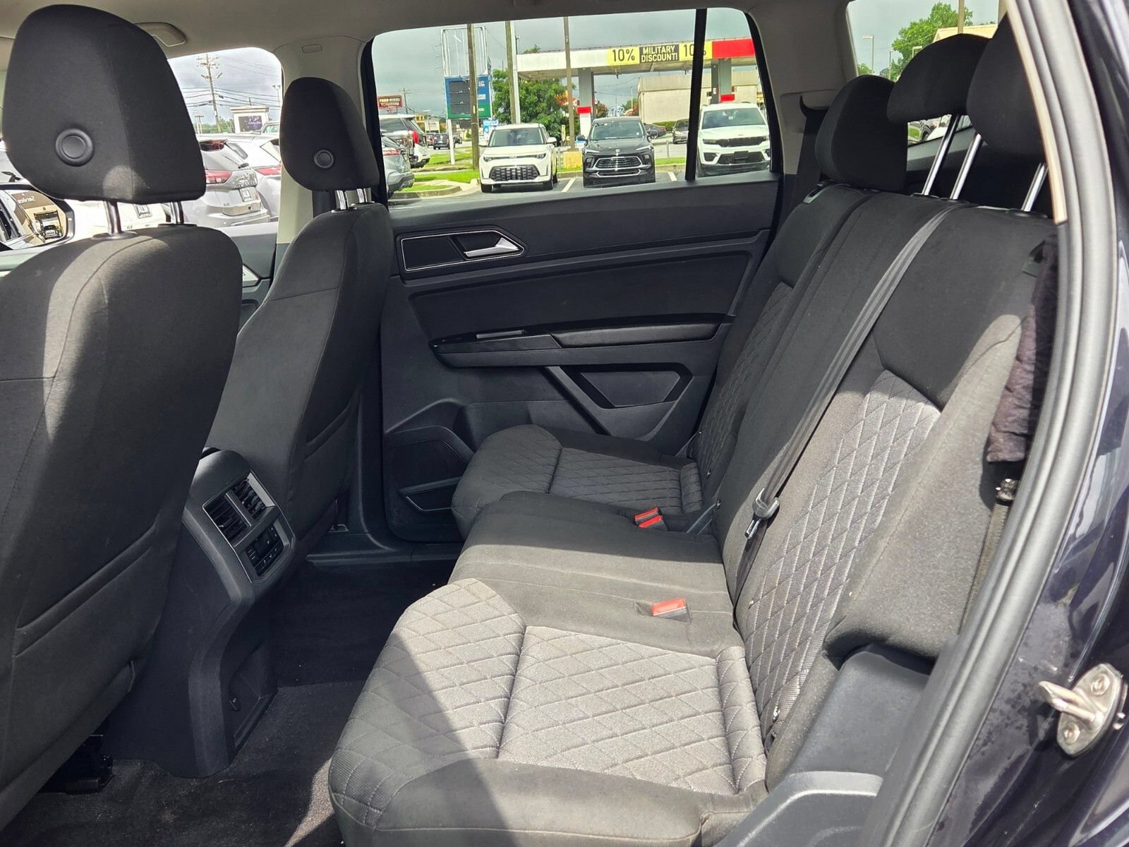 Used 2018 Volkswagen Atlas S FWD image 6
