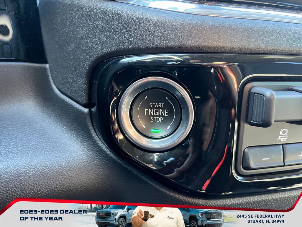 Used 2025 GMC Sierra 1500 Elevation image 28