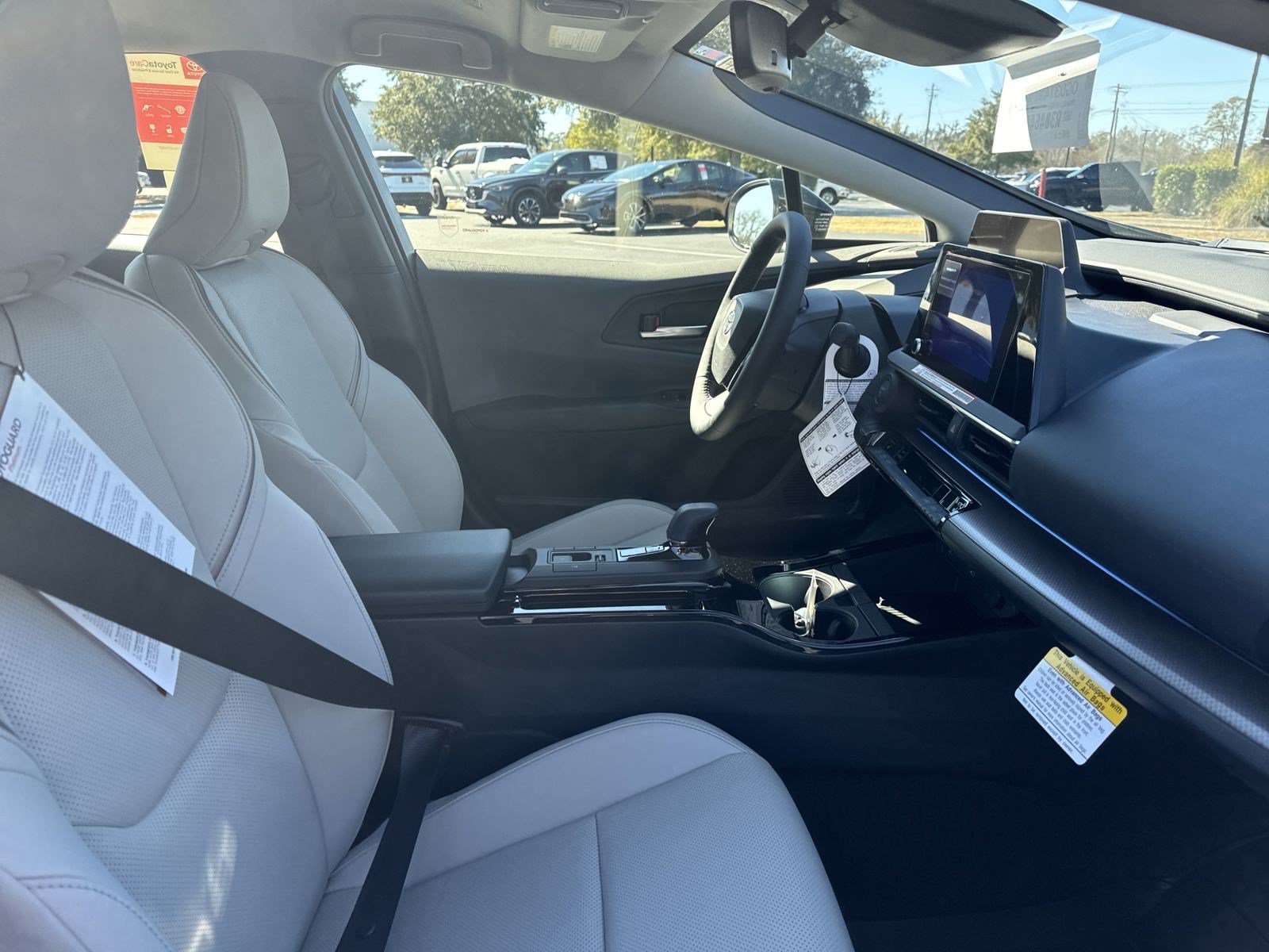 New 2024 Toyota Prius XLE FWD image 31