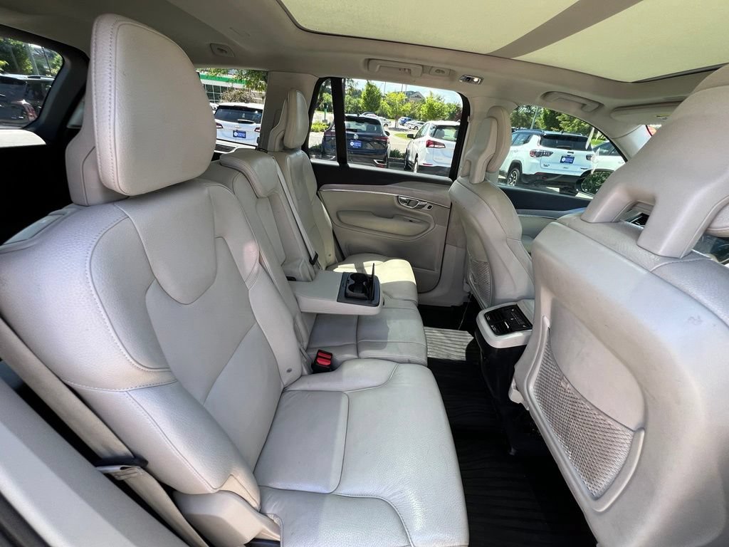 Used 2022 Volvo XC90 T5 Momentum w/ Advanced Package AWD/4WD image 31