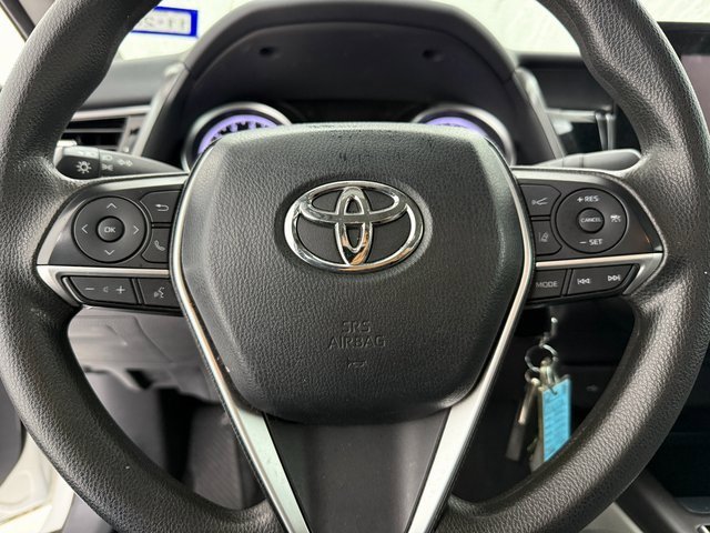 Used 2022 Toyota Camry LE image 11