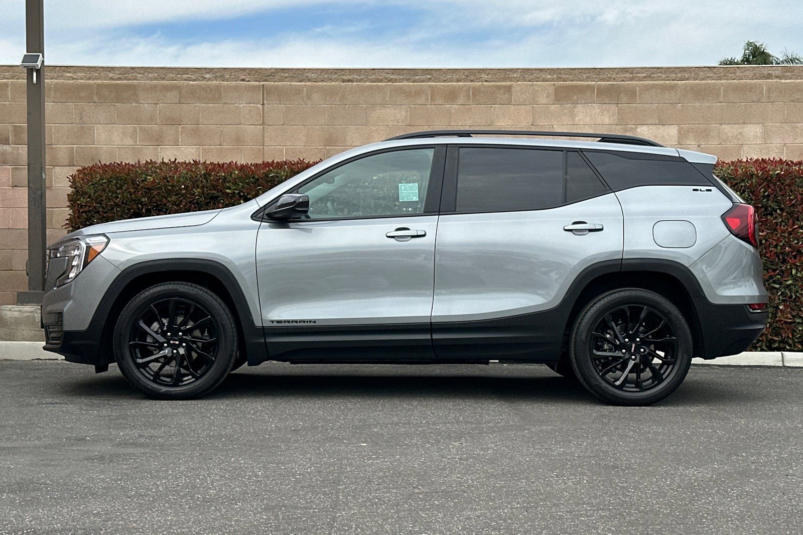 Certified 2023 GMC Terrain SLE w/ Driver Convenience Package image 7