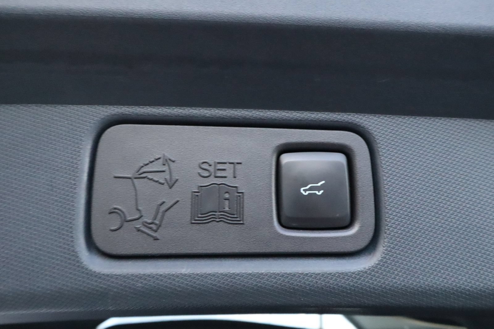 Used 2022 Ford Mustang Mach-E Premium RWD image 39