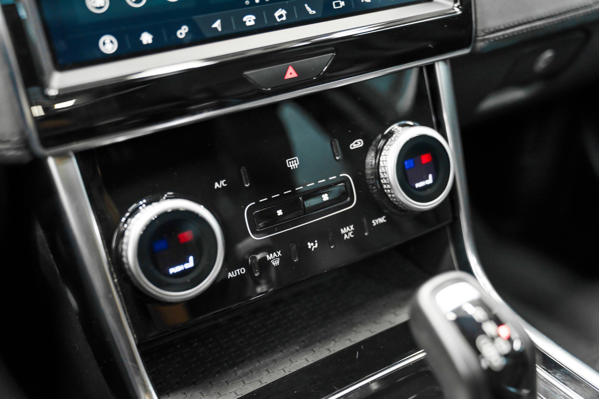 Used 2020 Jaguar XE S image 28