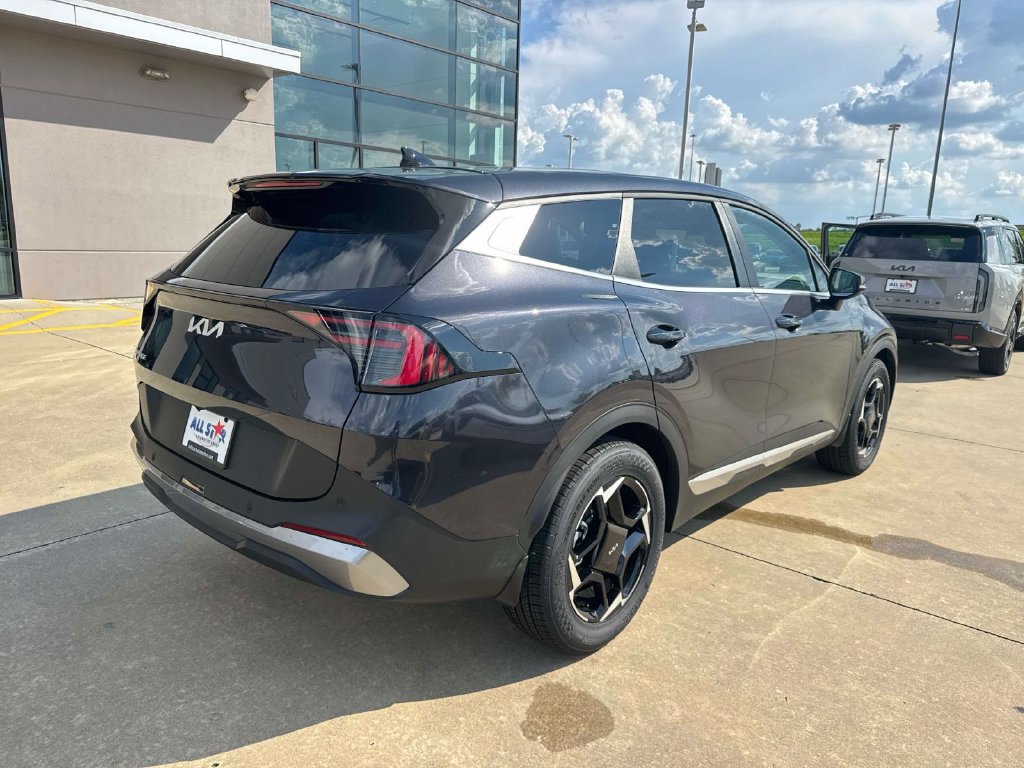 New 2026 Kia Sportage EX FWD image 8