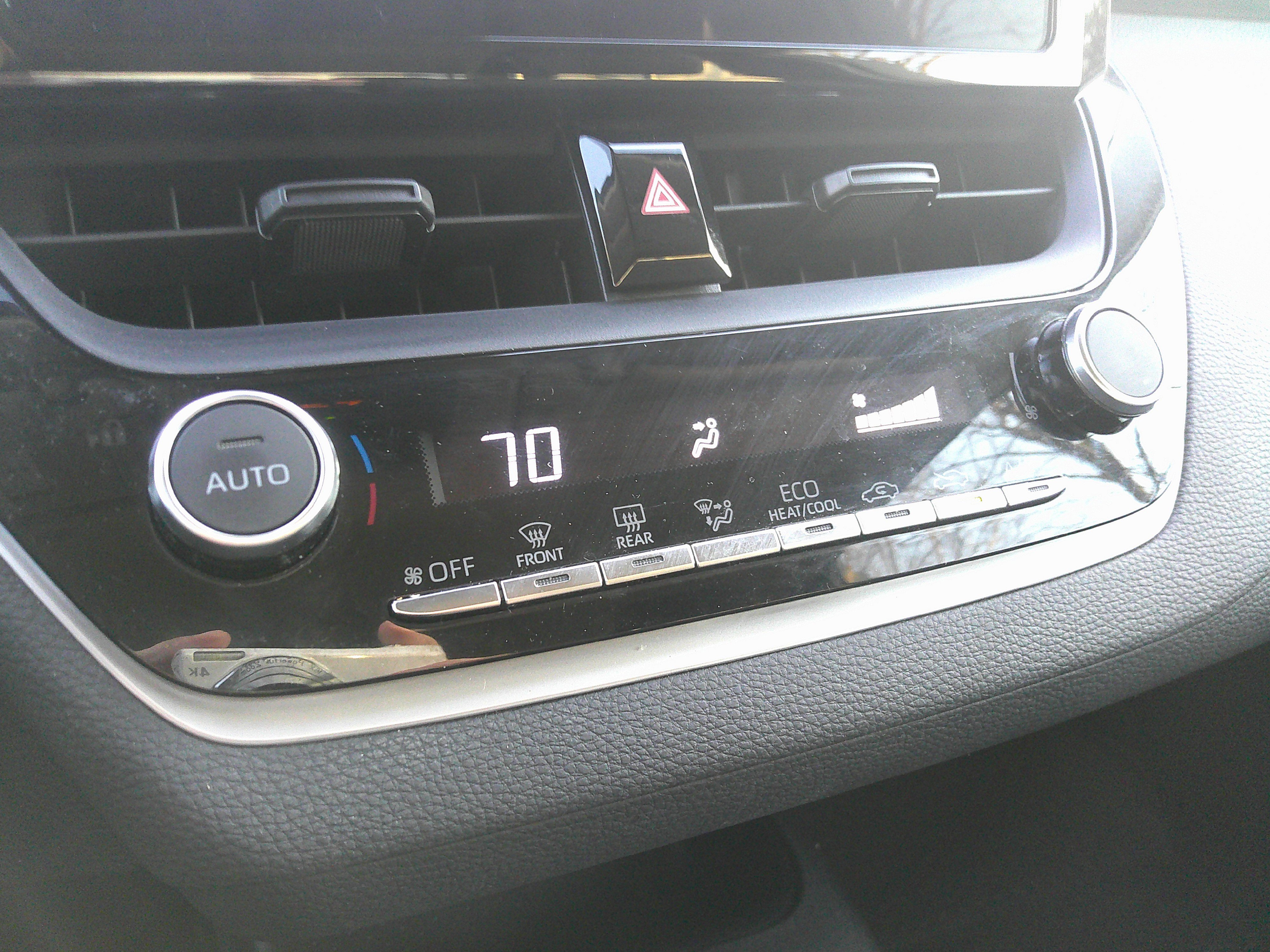 Used 2023 Toyota Corolla LE image 27