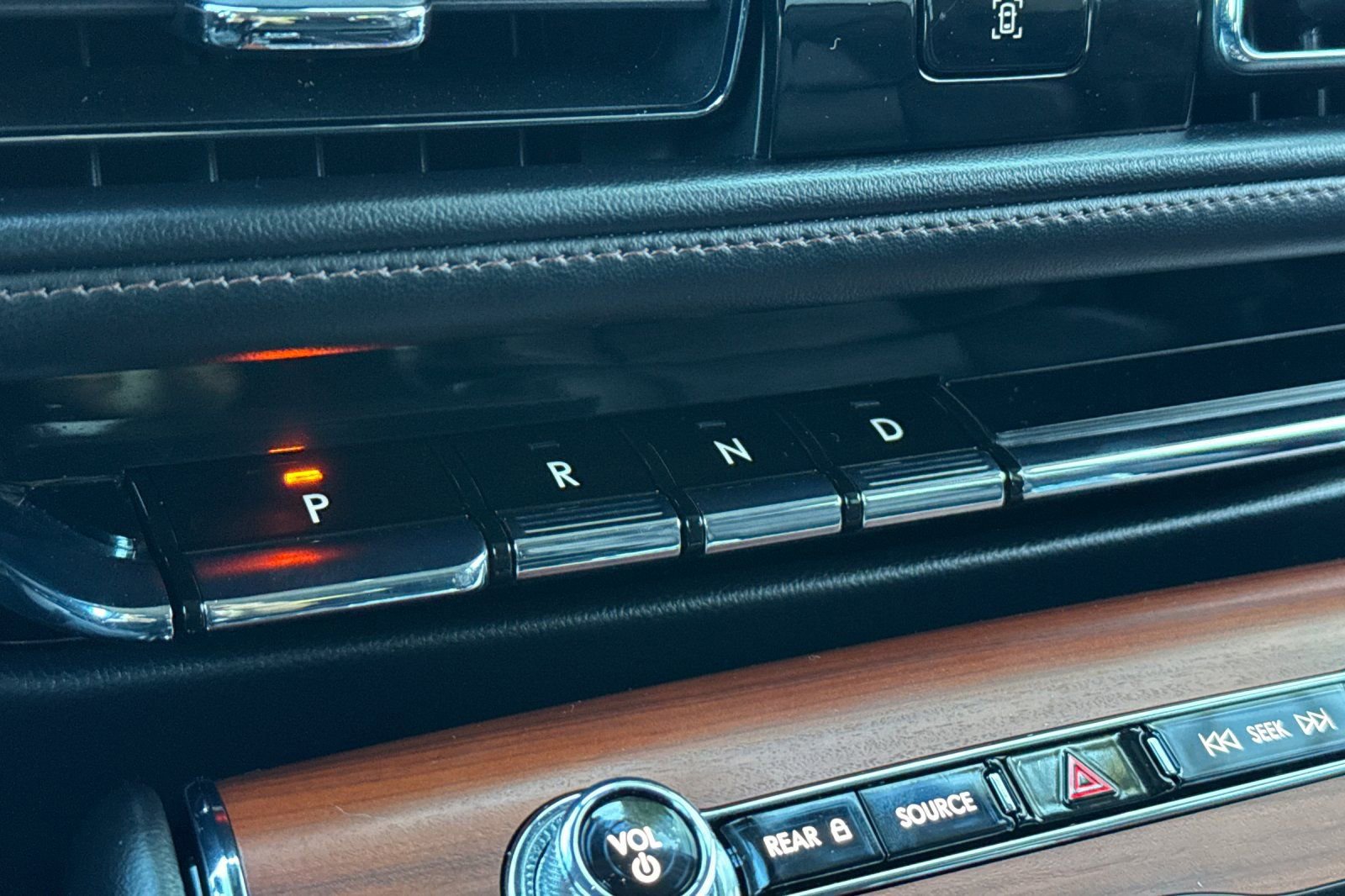 Certified 2021 Lincoln Aviator Grand Touring w/ Equipment Group 302A image 21