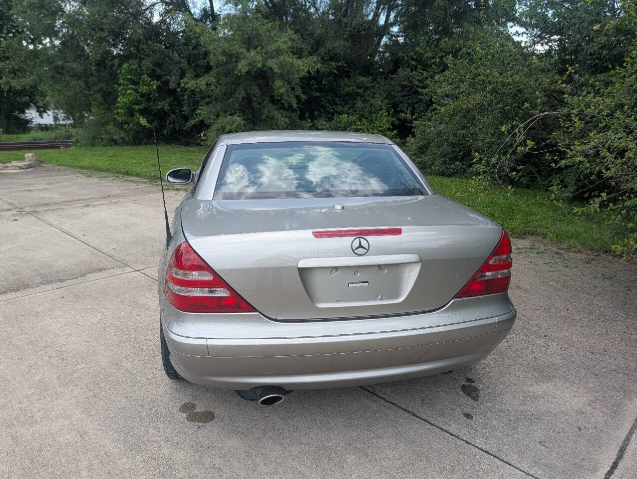 Used 2004 Mercedes-Benz SLK 230 image 2
