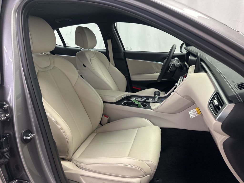 Used 2026 Genesis G70 2.5T image 23