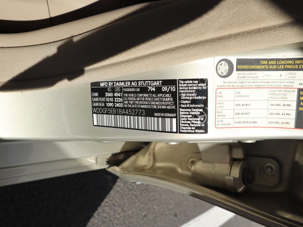 Used 2011 Mercedes-Benz C 300 Sedan image 20
