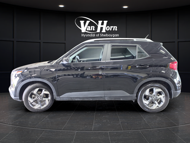 Certified 2025 Hyundai Venue SEL FWD image 4