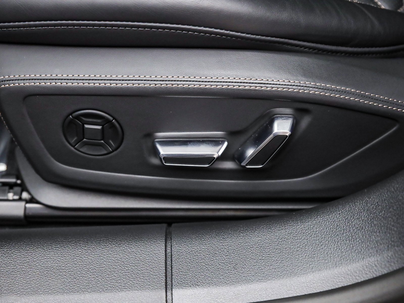 Used 2024 Audi RS 7 Performance w/ Bronze Edition image 32