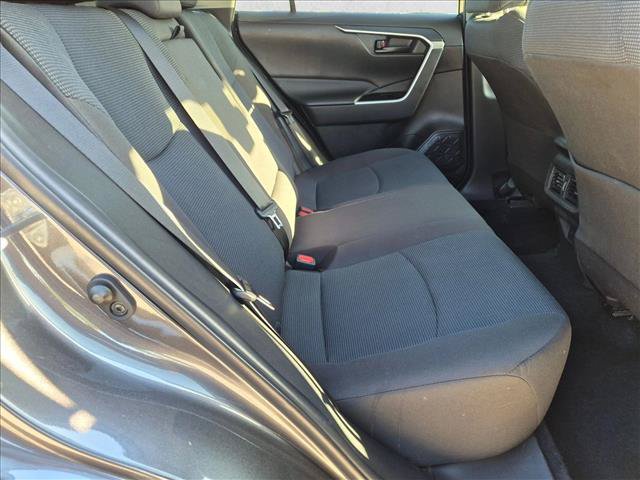Used 2022 Toyota RAV4 LE FWD image 18