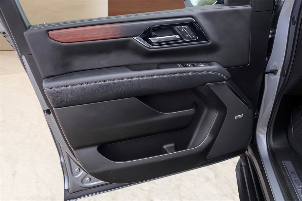 Used 2025 GMC Yukon Denali image 24