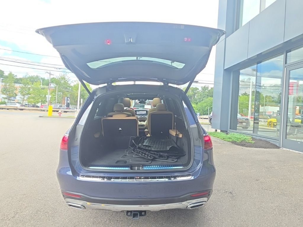 Used 2024 Mercedes-Benz GLS 450 4MATIC image 13