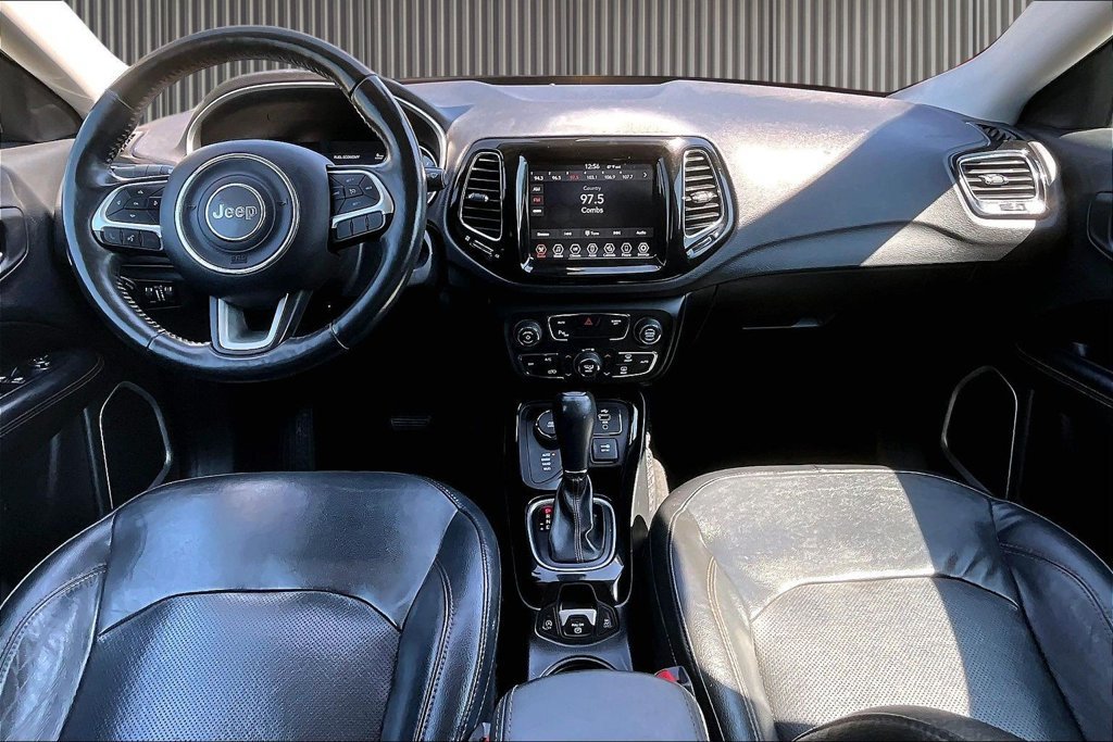 Used 2018 Jeep Compass Limited w/ Safe & Security Group AWD/4WD image 18