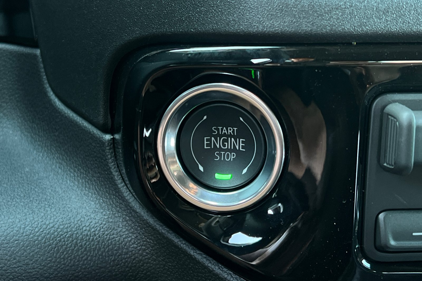 New 2026 GMC Sierra 1500 Elevation w/ Elevation Premium Package AWD/4WD image 24