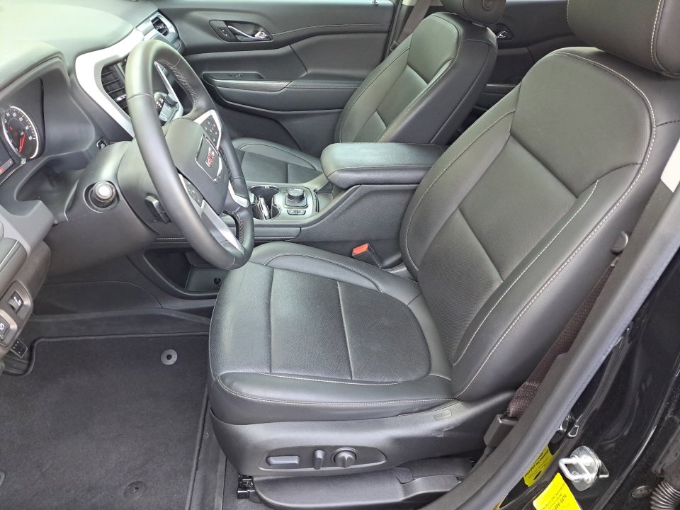 Certified 2023 GMC Acadia SLT w/ Elevation Edition FWD image 8
