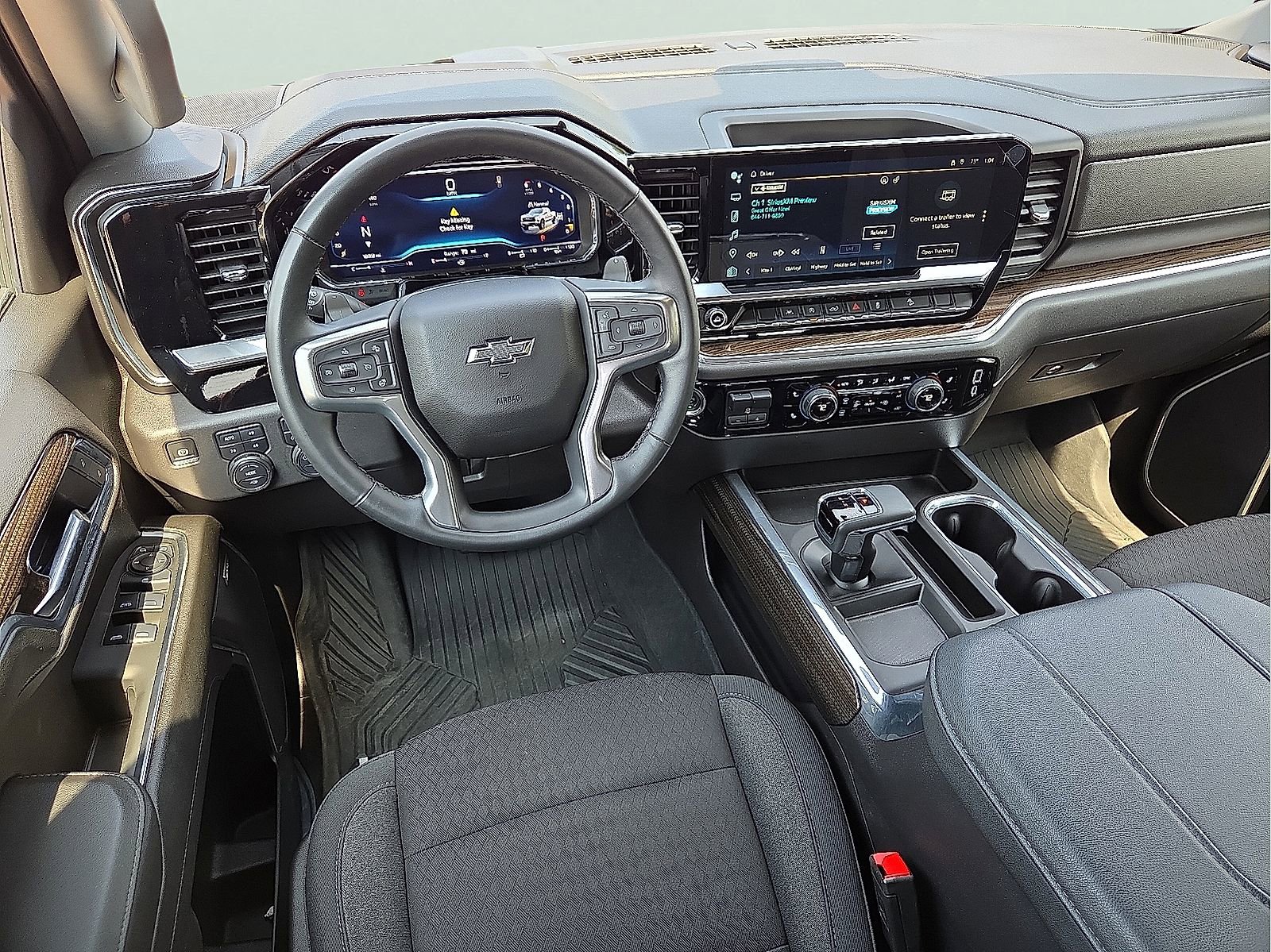 Used 2024 Chevrolet Silverado 1500 LT Trail Boss w/ Convenience Package II image 10