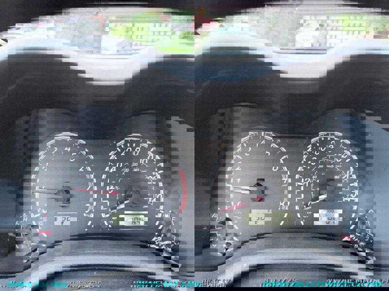 Used 2013 Toyota Corolla LE w/ Premium Pkg FWD image 17