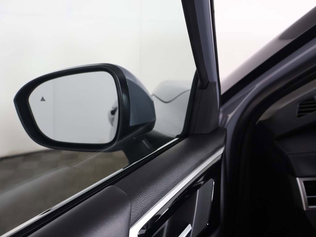 New 2025 Mitsubishi Outlander SE image 42