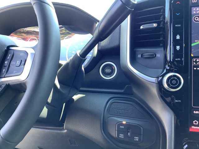 Used 2025 RAM 2500 Big Horn AWD/4WD image 16
