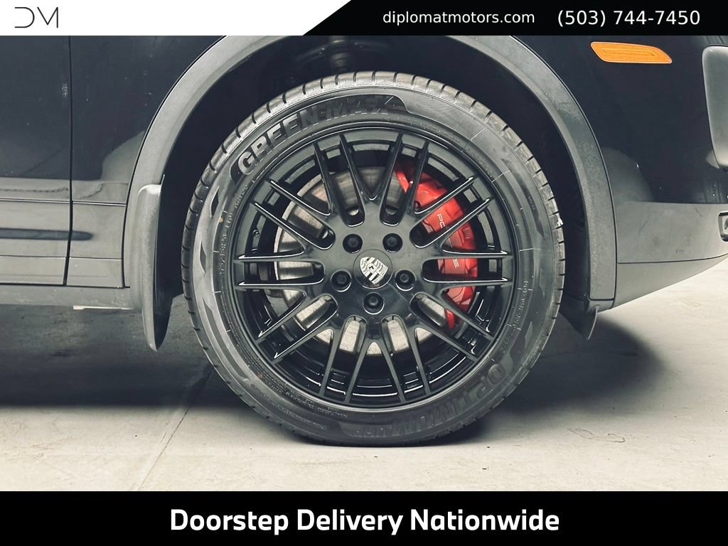 Used 2015 Porsche Cayenne Turbo AWD/4WD image 47
