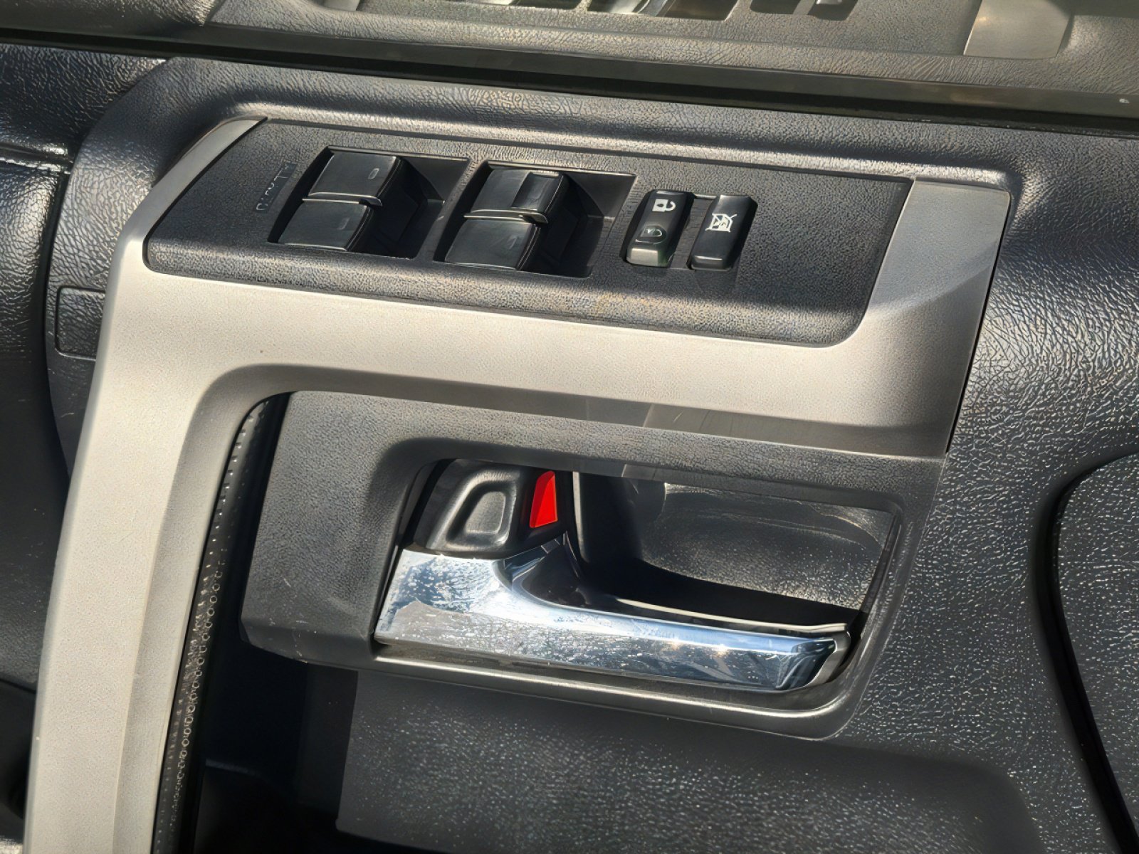 Used 2014 Toyota 4Runner SR5 image 24