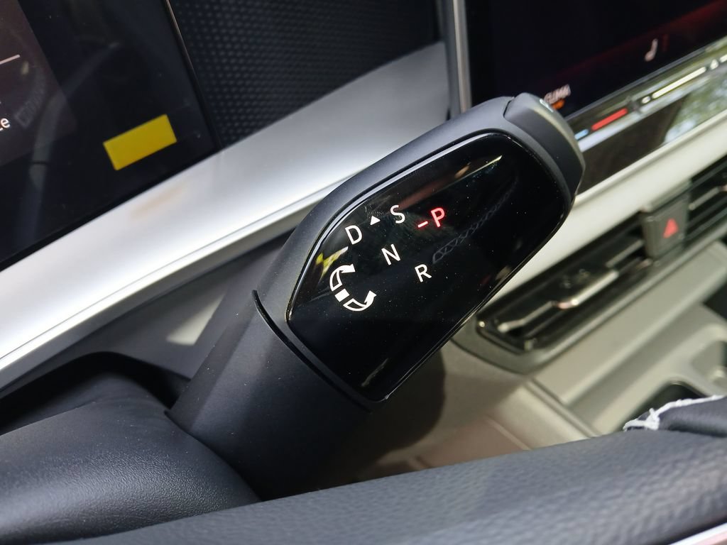 New 2026 Volkswagen Tiguan SE AWD/4WD image 23