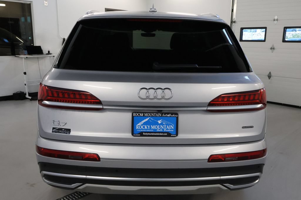 Used 2022 Audi Q7 3.0T Premium Plus w/ Premium Plus Package AWD/4WD image 6
