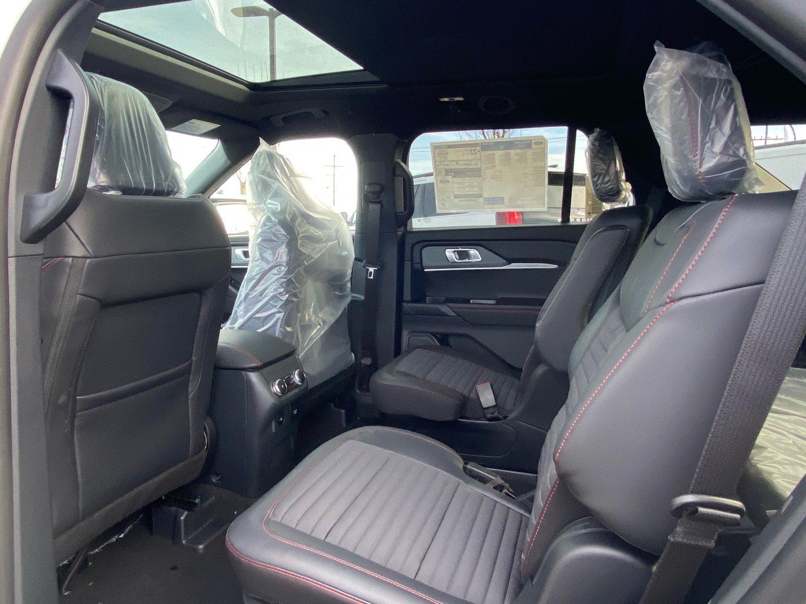 New 2026 Ford Explorer ST-Line w/ ST-Line Street Pack AWD/4WD image 15