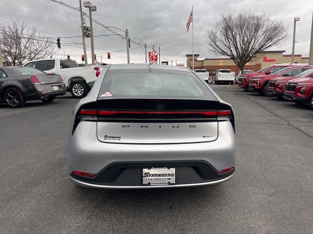 Used 2023 Toyota Prius LE image 11
