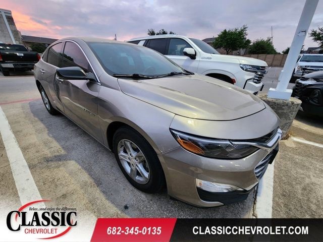 Used 2022 Chevrolet Malibu LS image 1