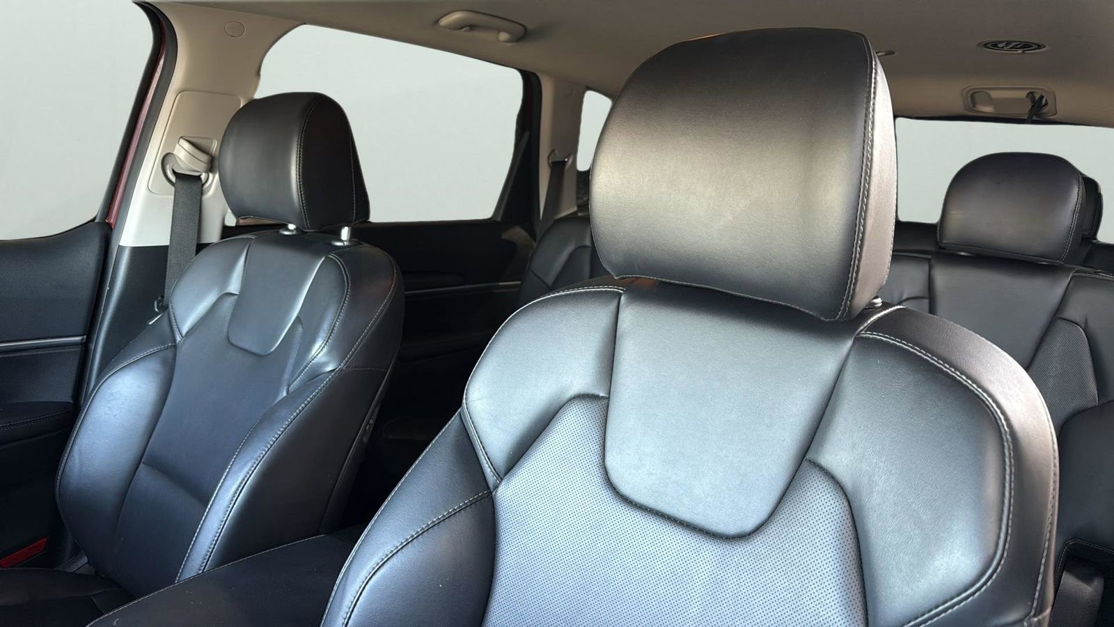 Used 2023 Kia Telluride S image 10