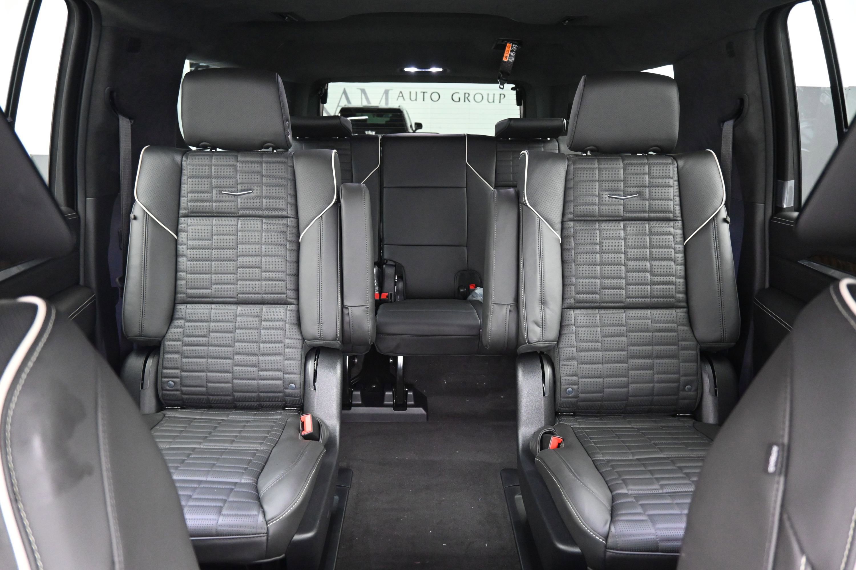New 2026 Cadillac Escalade ESV Platinum Sport AWD/4WD image 14