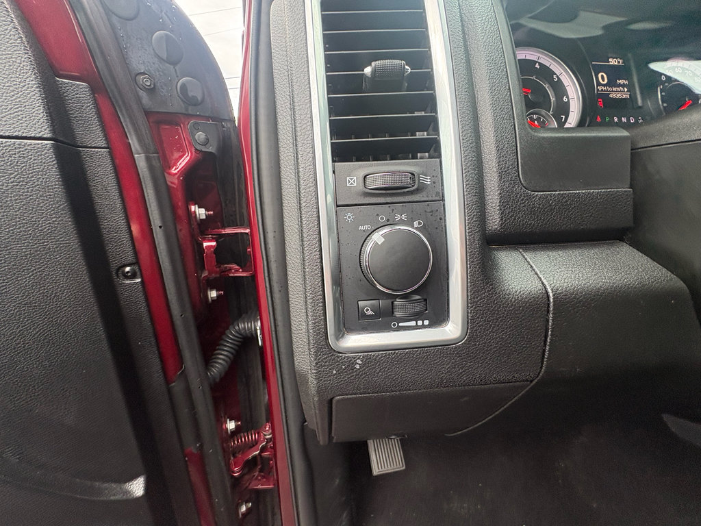 Used 2024 RAM 1500 Warlock AWD/4WD image 10